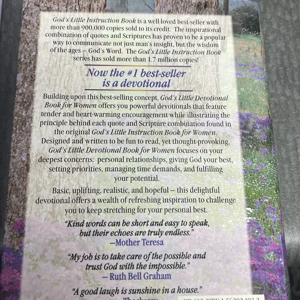 God’s Little Devotional Book for Women - Picture 4 of 6